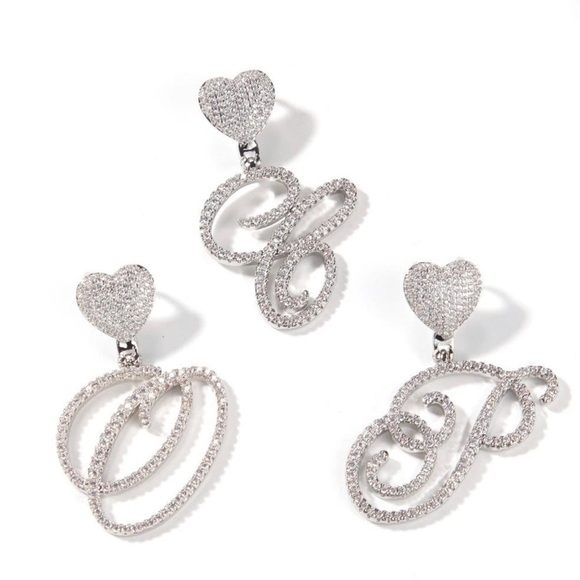 Monogram intial necklace - Picture 3 of 4